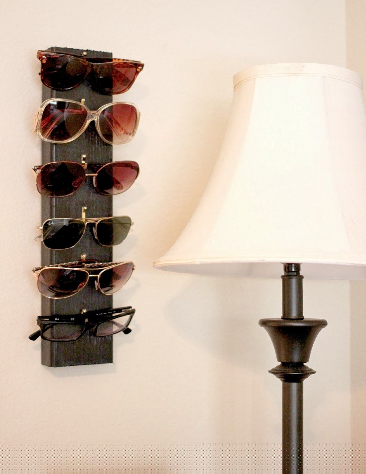 How to Hang Sunglasses on Wall with Nails